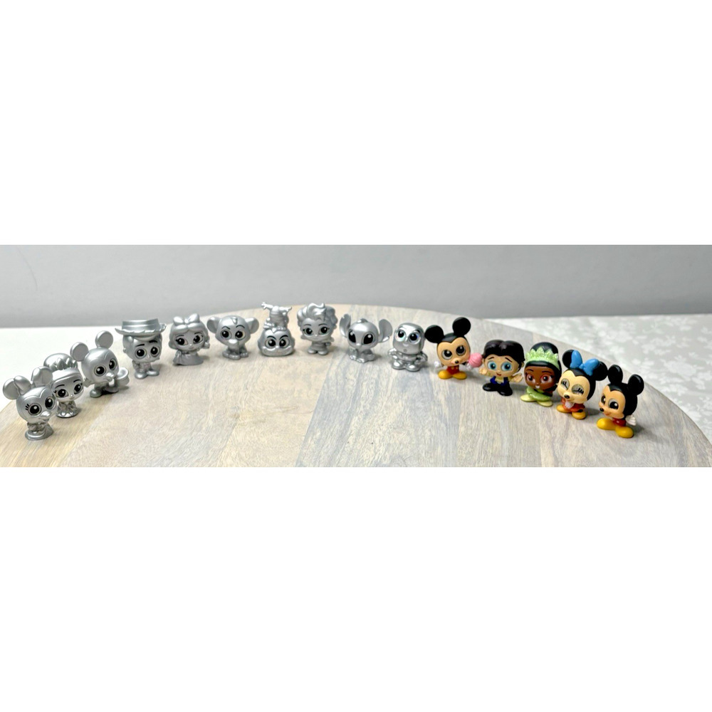 Disney Doorables Mickey Lot of 15 Silver - Picture 6 of 6